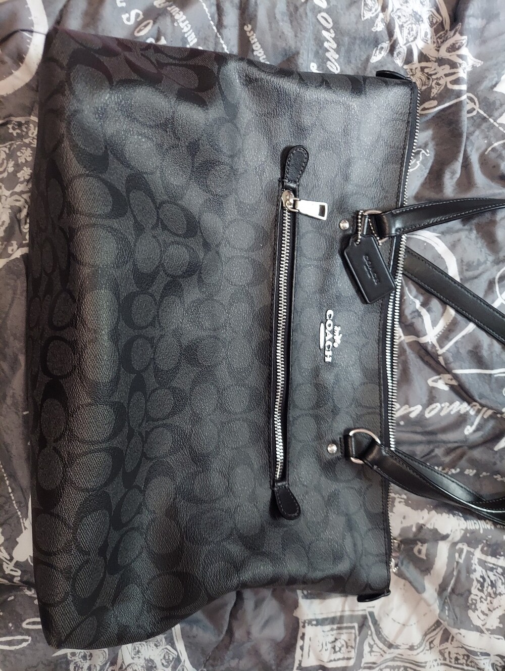 Like New Coach Black Gray Signature Tote Silver Hardware Soft Pebbled Leather